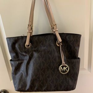 Classic Michael Kors Jet Set Logo Tote
